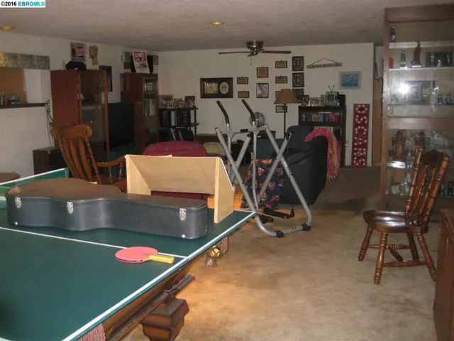 17815 Almond Rd, Castro Valley, California 94546