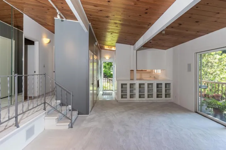 21661 Woolaroc Drive, Los Gatos, California 95033