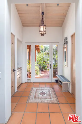 20333 Reigate Road, Topanga, California 90290