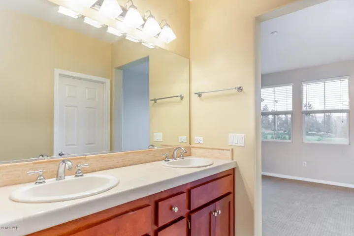 208 Riverdale Ct 712 Camarillo-large-009