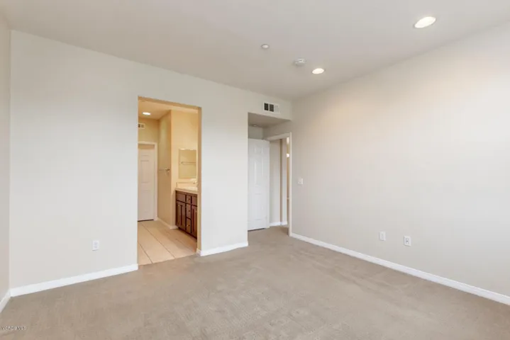 208 Riverdale Ct 712 Camarillo-large-008