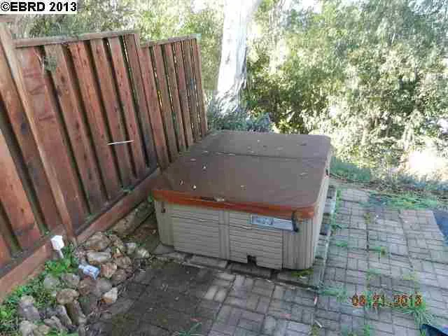 4400 Redwood Rd, Oakland, California 94619-3143