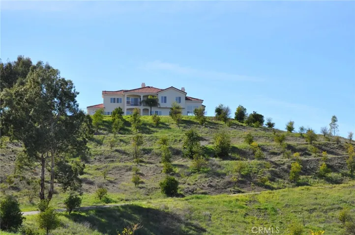 5.21 ACRE HILLTOP ESTATE