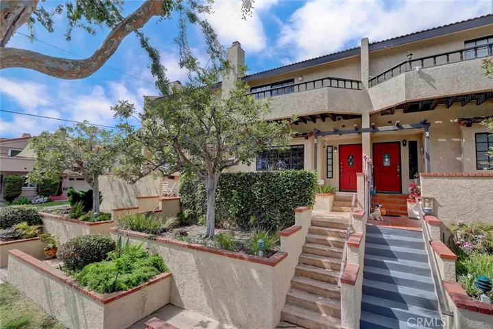 2501 Grant Avenue B, Redondo Beach, California 90278