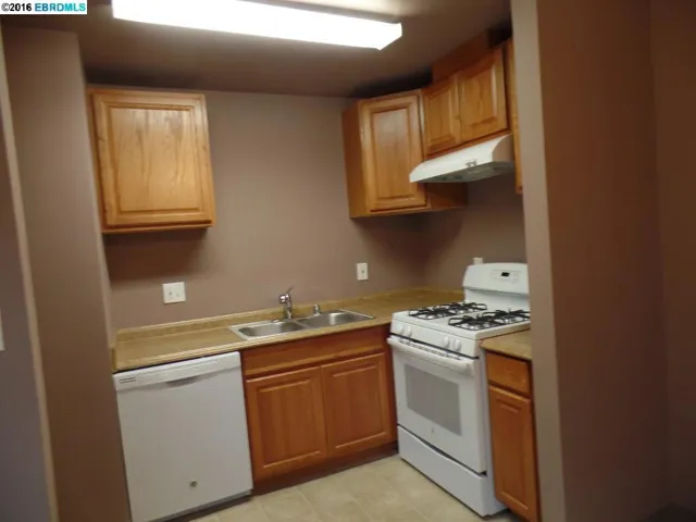 2036 Sierra Rd 7, Concord, California 94518