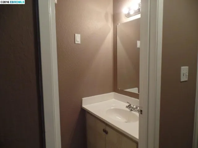 2036 Sierra Rd 7, Concord, California 94518
