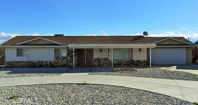 18105 Alder Street, Hesperia, California 92345