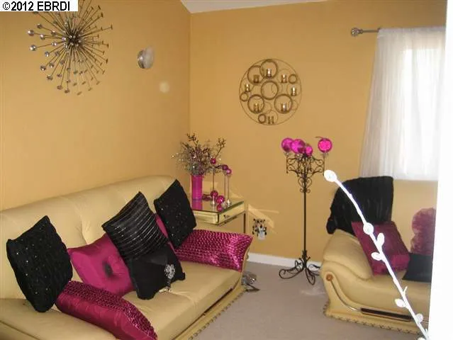 7953 Crest Ave, Oakland, California 94605-3609