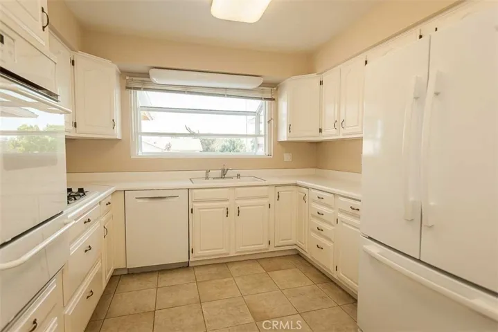 350 Calle Lupita, San Luis Obispo, California 93401