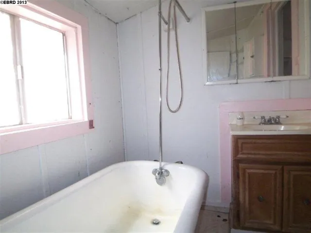 1017 W 4th Street, Antioch, California 94509-1172