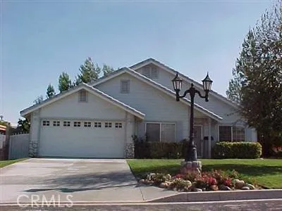 12683 Cedar Ln, Victorville, California 92392
