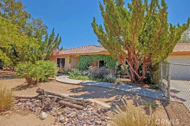 15775 Sultana* (2 Homes)*, Hesperia, California 92345