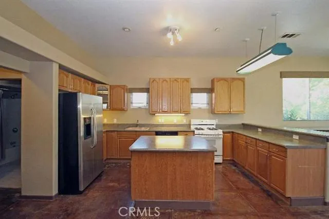 15775 Sultana* (2 Homes)*, Hesperia, California 92345