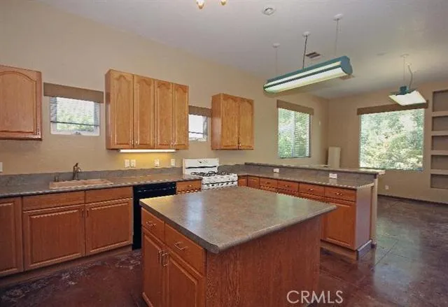 15775 Sultana* (2 Homes)*, Hesperia, California 92345