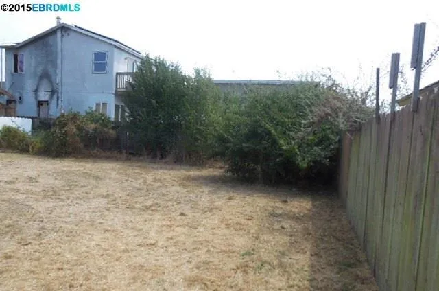 152 S 35th St, Richmond, California 94804