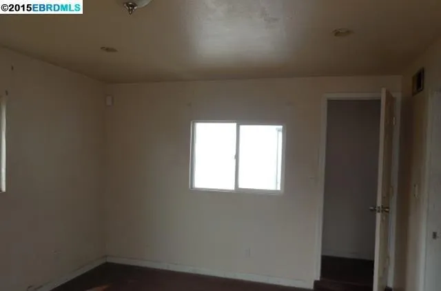 152 S 35th St, Richmond, California 94804