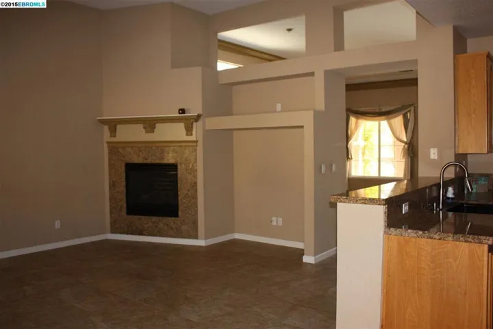 1050 Oakpoint Dr, Pittsburg, California 94565