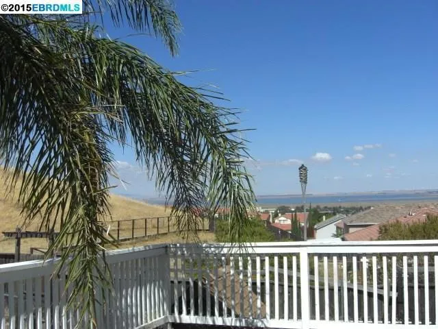 1050 Oakpoint Dr, Pittsburg, California 94565