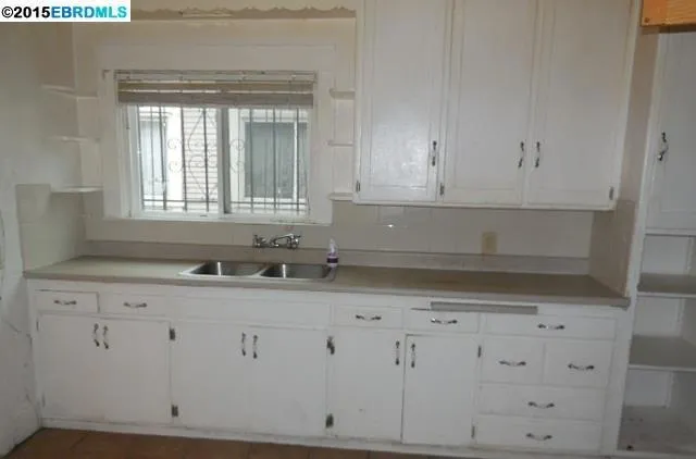 327 3rd St, Richmond, California 94801