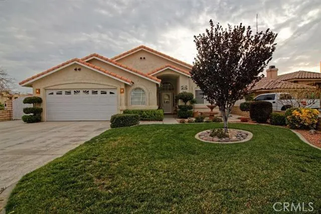 18205 Lakeview Drive, Victorville, California 92395