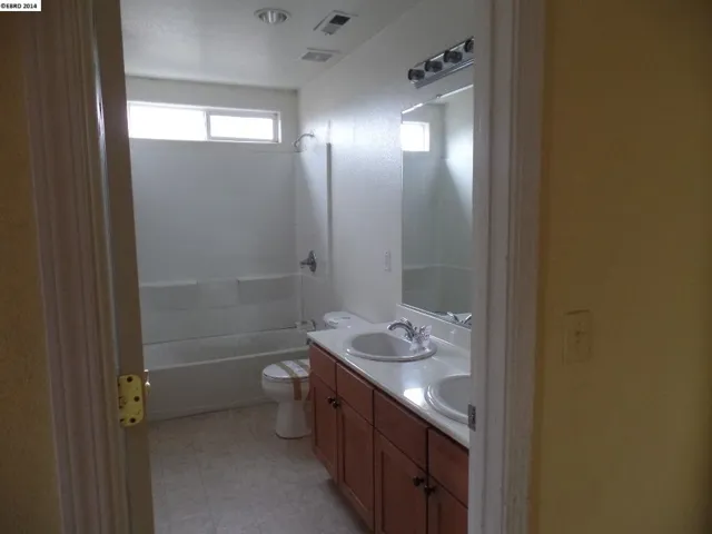 38 Keith Ct, Oakley, California 94561-2754