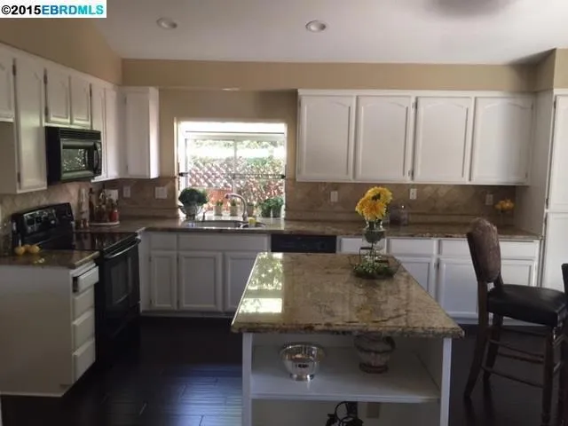 975 New Holland Ct, Brentwood, California 94513