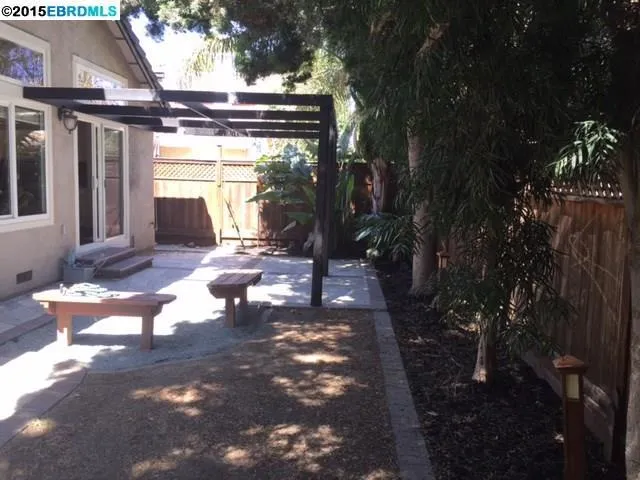 975 New Holland Ct, Brentwood, California 94513