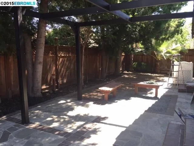 975 New Holland Ct, Brentwood, California 94513
