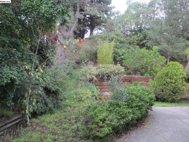 2119 Bluejay Cir, Pinole, California 94564-1801
