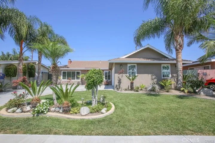 6661 Oxford Drive, Huntington Beach, California 92647