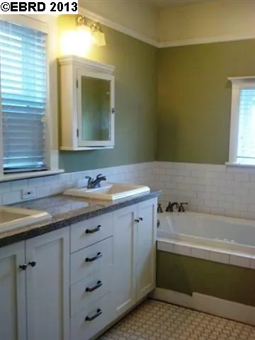 3260 Louise St, Oakland, California 94608-4122