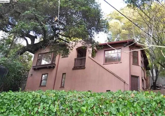 3446 Richmond Blvd, Oakland, California 94611