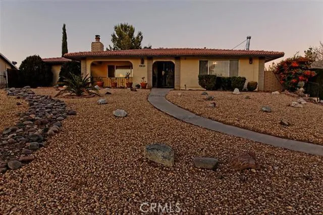 16369 Siskiyou Road, Apple Valley, California 92307