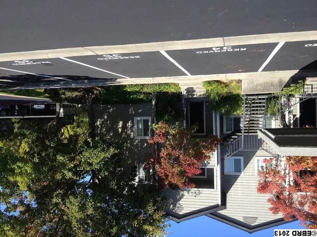 615 Canyon Oaks Dr C, Oakland, California 94605-5923