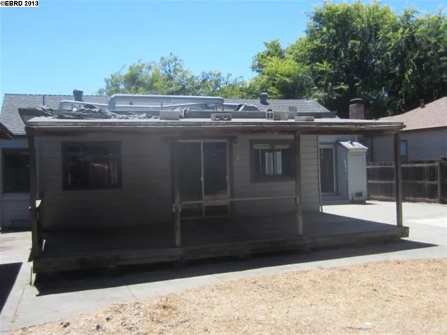 21612 Lake Chabot Rd, Castro Valley, California 94546-6210