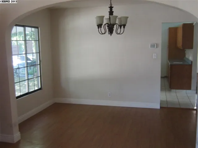 21612 Lake Chabot Rd, Castro Valley, California 94546-6210