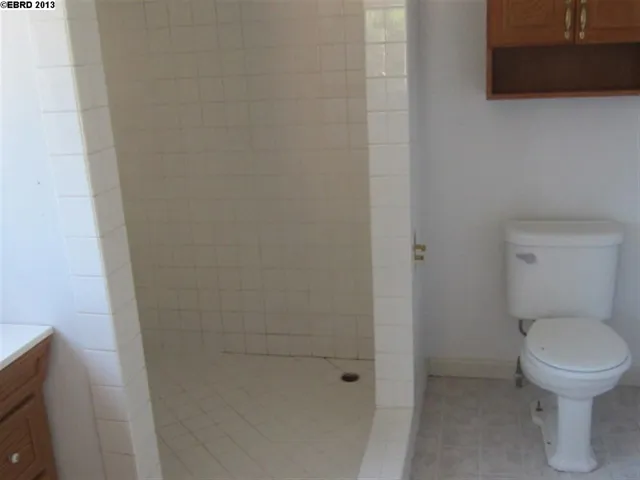 21612 Lake Chabot Rd, Castro Valley, California 94546-6210