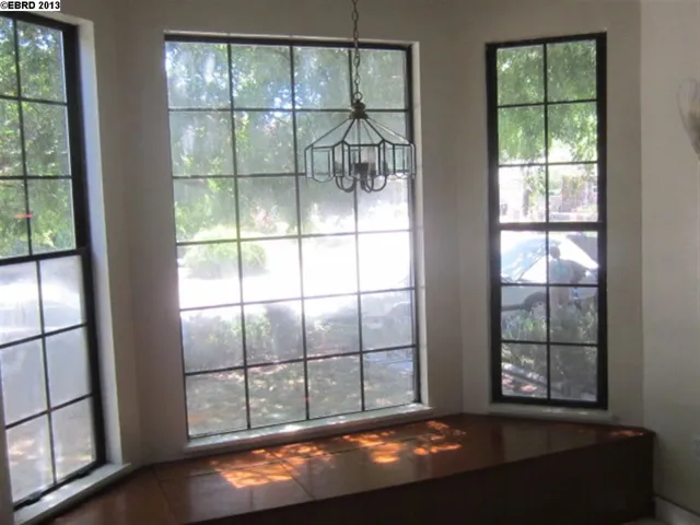 21612 Lake Chabot Rd, Castro Valley, California 94546-6210