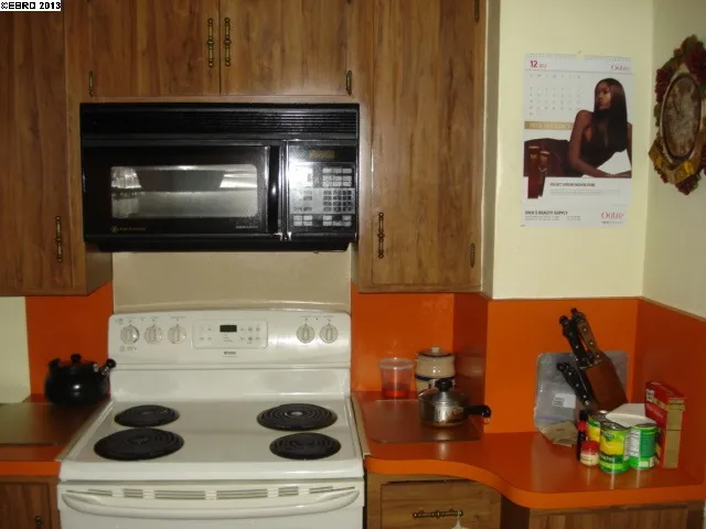 3011 Roosevelt Ave, Richmond, California 94804-1543