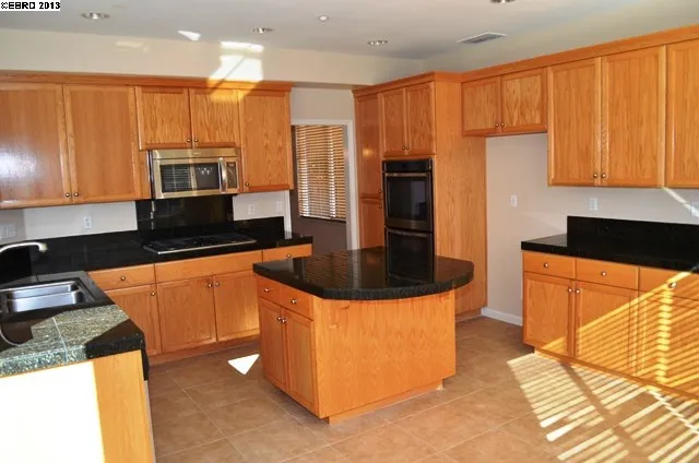 1484 Loring Way, Brentwood, California 94513-6548