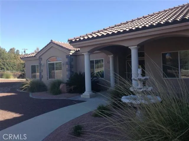 19933 Modoc Road, Apple Valley, California 92308