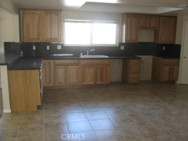 13564 Mesquite Street, Oak Hills, California 92344