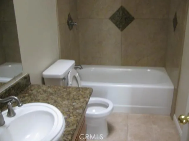 13564 Mesquite Street, Oak Hills, California 92344