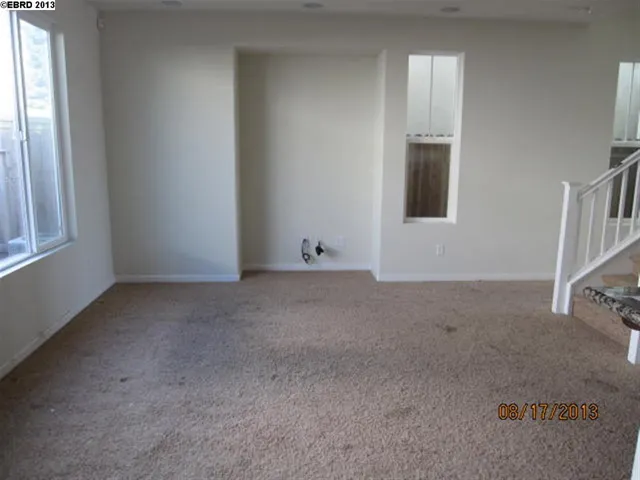 9668 Armstrong Dr, Oakland, California 94603-3013