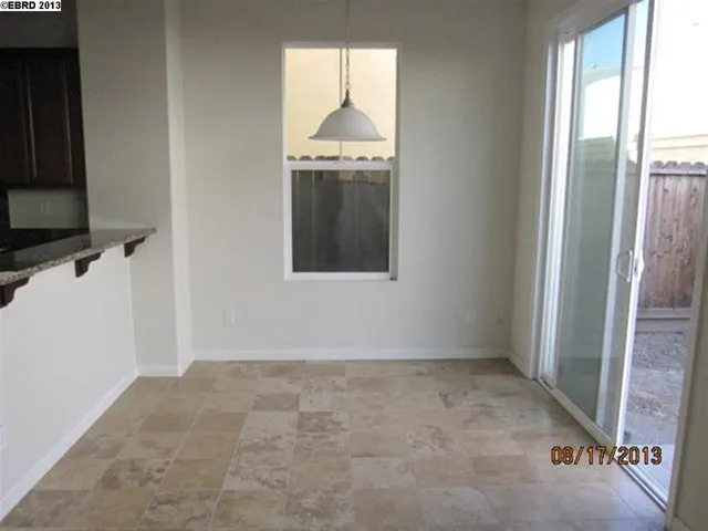 9668 Armstrong Dr, Oakland, California 94603-3013