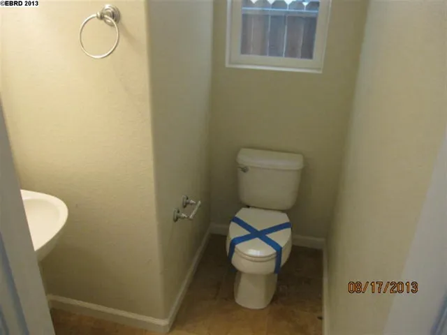 9668 Armstrong Dr, Oakland, California 94603-3013