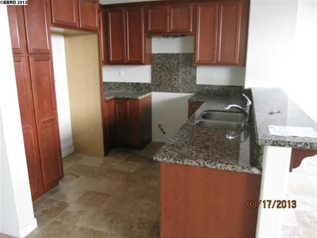 9668 Armstrong Dr, Oakland, California 94603-3013