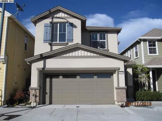9668 Armstrong Dr, Oakland, California 94603-3013