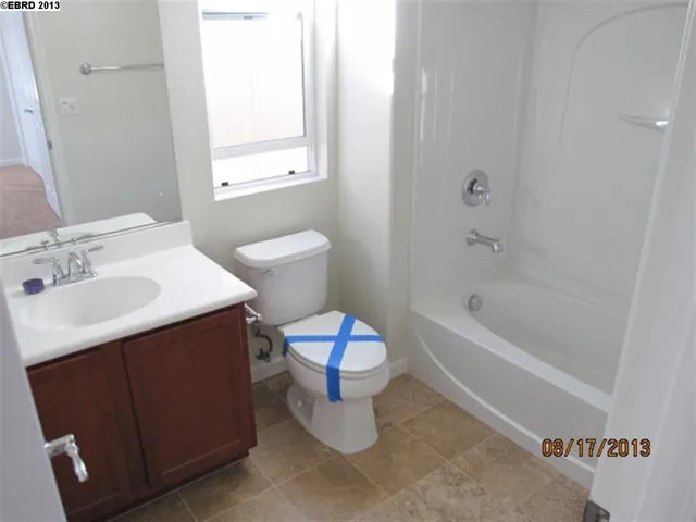 9668 Armstrong Dr, Oakland, California 94603-3013
