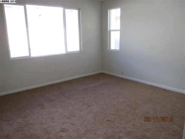 9668 Armstrong Dr, Oakland, California 94603-3013